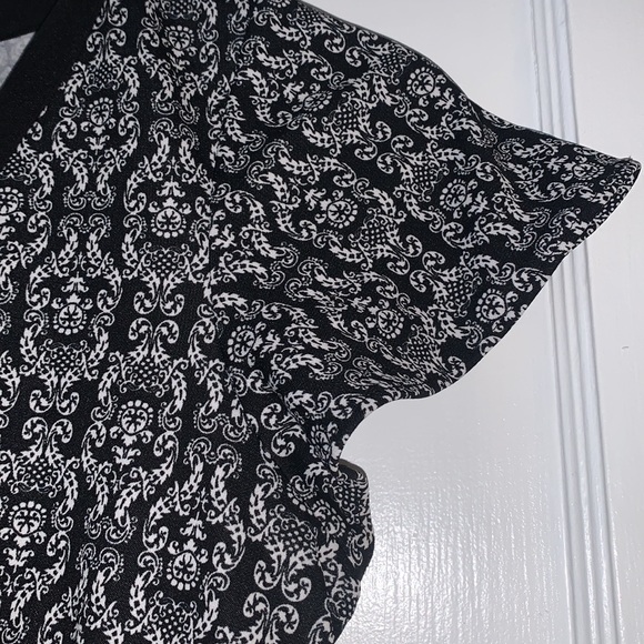 Ann Taylor Loft Petite 6 Black & White Dress V-Neck EUC 6P - Picture 6 of 14